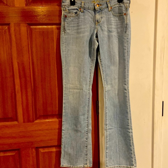EUC! Women’s size 2 long, Old Navy The Diva Jeans! - Picture 1 of 6